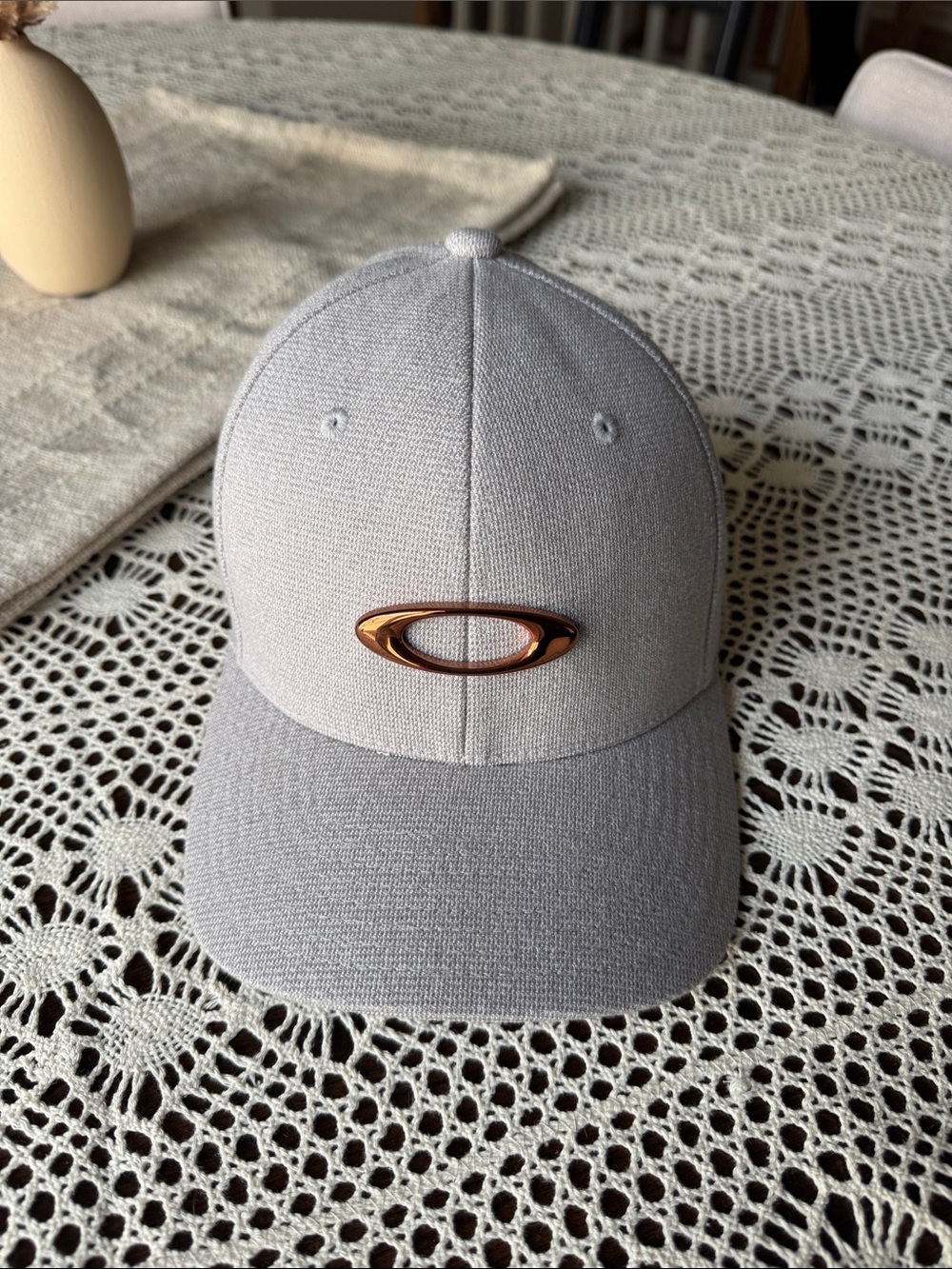 NWOT Oakley Flexfit Hat S/M